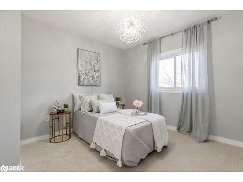 48 Canary Reed Court, Barrie, ON - Indoor Photo Showing Bedroom