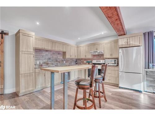 44 Starboard Circle, Wasaga Beach, ON - Indoor Photo Showing Kitchen