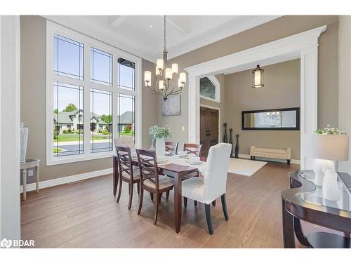 110 Mennill Drive, Minesing, ON - Indoor Photo Showing Dining Room