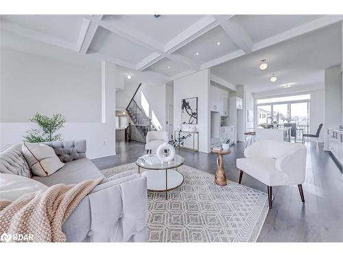 255 Port Darlington Road, Bowmanville, ON - Indoor Photo Showing Living Room