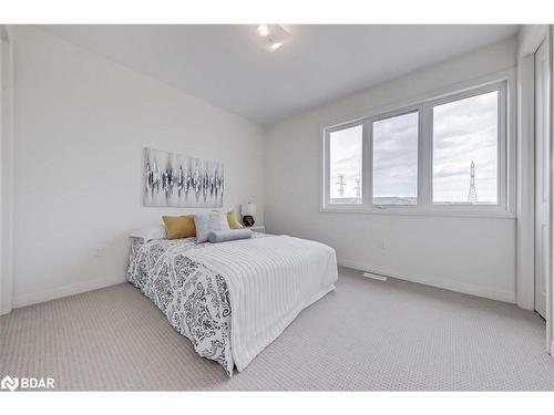 255 Port Darlington Road, Bowmanville, ON - Indoor Photo Showing Bedroom