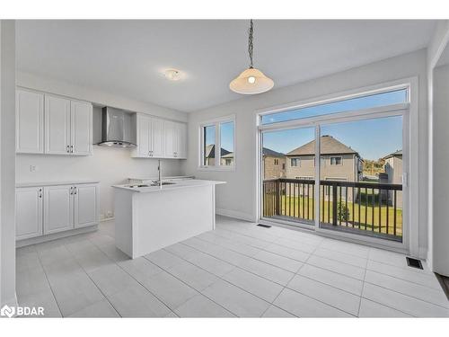 21 Rosanne Circle, Wasaga Beach, ON - Indoor Photo Showing Kitchen