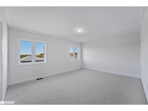 21 Rosanne Circle, Wasaga Beach, ON - Indoor Photo Showing Other Room