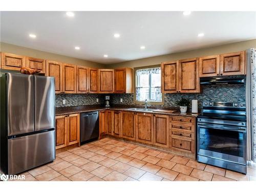 24 Wakunda Crescent, Tiny, ON - Indoor Photo Showing Kitchen With Double Sink