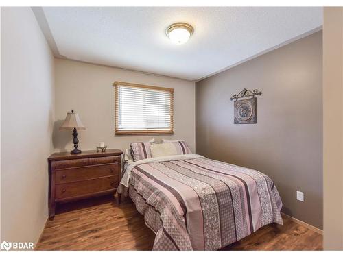 3015 South Sparrow Lake Road, Washago, ON - Indoor Photo Showing Bedroom