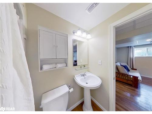 3015 South Sparrow Lake Road, Washago, ON - Indoor Photo Showing Bathroom