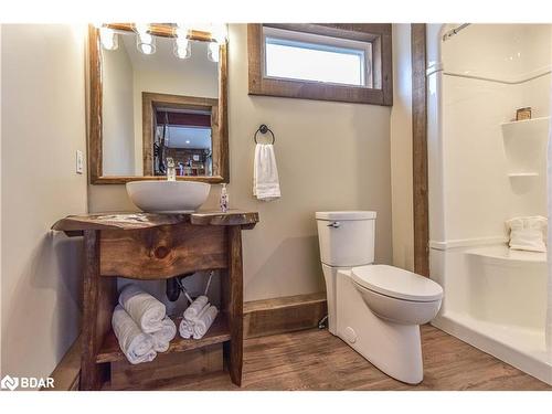 3015 South Sparrow Lake Road, Washago, ON - Indoor Photo Showing Bathroom