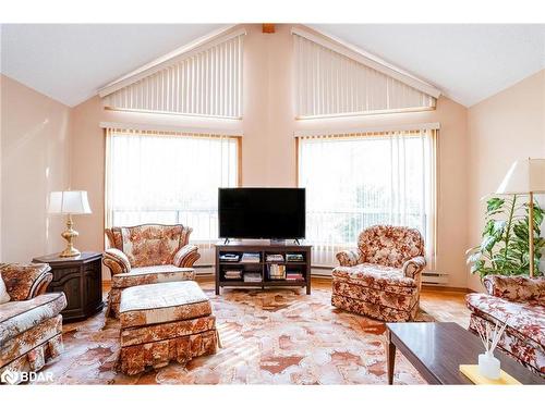 84 Wendake Road, Tiny, ON - Indoor Photo Showing Living Room