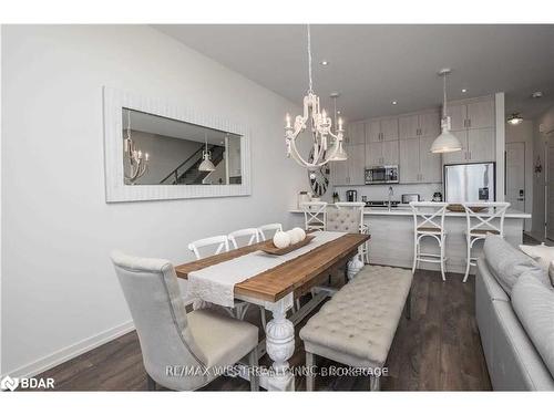 3795 Riva Avenue, Innisfil, ON - Indoor Photo Showing Dining Room