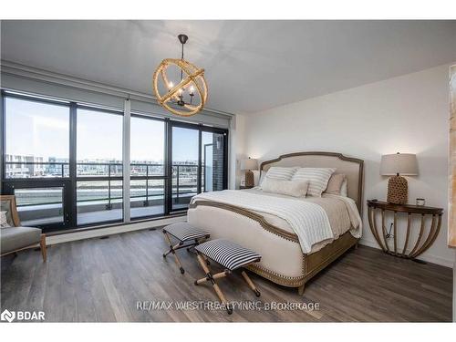 3795 Riva Avenue, Innisfil, ON - Indoor Photo Showing Bedroom