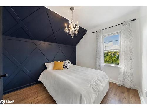 205 Fox Street, Penetanguishene, ON - Indoor Photo Showing Bedroom