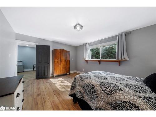 205 Fox Street, Penetanguishene, ON - Indoor Photo Showing Bedroom