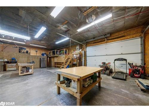 205 Fox Street, Penetanguishene, ON - Indoor Photo Showing Garage