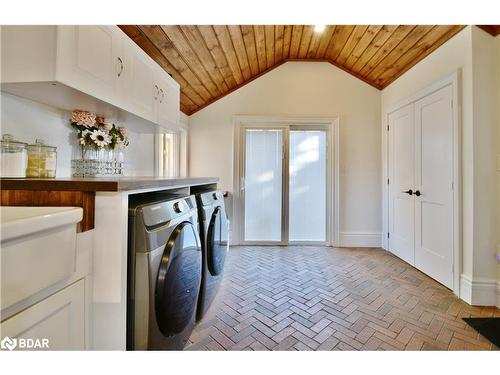 3429 Penetanguishene Road, Oro-Medonte, ON - Indoor Photo Showing Laundry Room