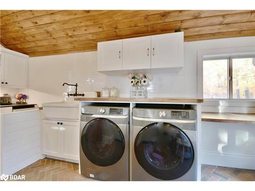 3429 Penetanguishene Road, Oro-Medonte, ON - Indoor Photo Showing Laundry Room