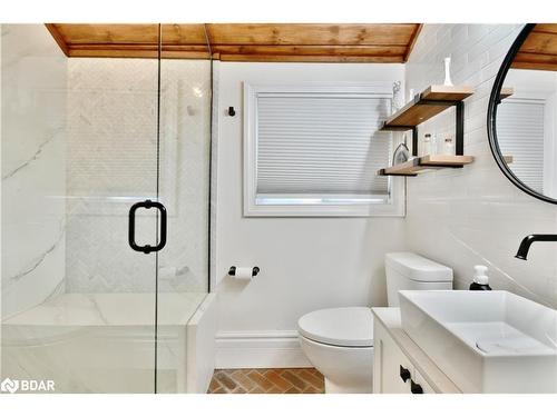 3429 Penetanguishene Road, Oro-Medonte, ON - Indoor Photo Showing Bathroom