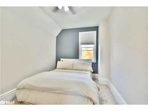 3429 Penetanguishene Road, Oro-Medonte, ON - Indoor Photo Showing Bedroom