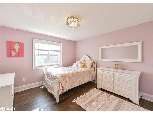 2448 Stockdale Road, Severn, ON - Indoor Photo Showing Bedroom