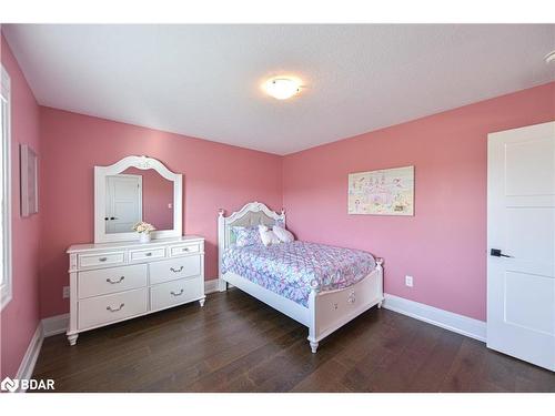 2448 Stockdale Road, Severn, ON - Indoor Photo Showing Bedroom