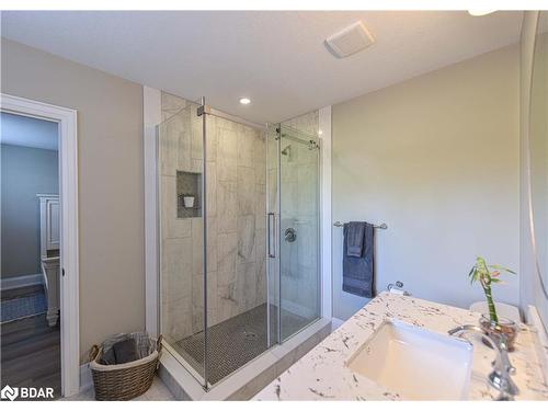 2448 Stockdale Road, Severn, ON - Indoor Photo Showing Bathroom