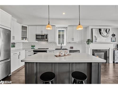 203 Yellow Birch Crescent, The Blue Mountains, ON - Indoor Photo Showing Kitchen With Upgraded Kitchen