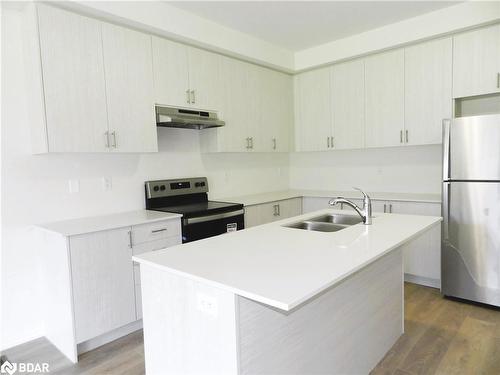 30 Bluebird Lane, Barrie, ON - Indoor Photo Showing Kitchen With Stainless Steel Kitchen With Double Sink