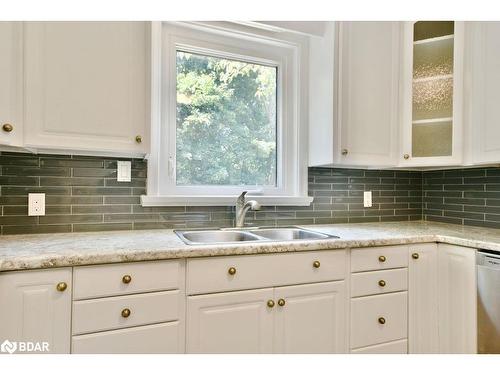 124 Berczy Street, Barrie, ON - Indoor Photo Showing Kitchen With Double Sink