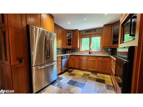 4372 Conners Bay Lane, Coldwater, ON - Indoor Photo Showing Kitchen