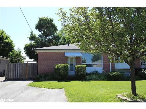 224 Axminster Drive, Richmond Hill, ON - Outdoor