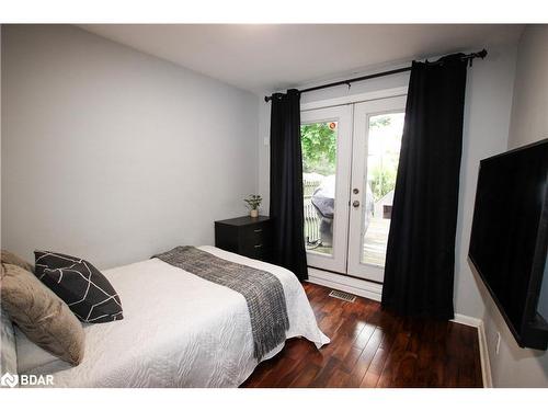 224 Axminster Drive, Richmond Hill, ON - Indoor Photo Showing Bedroom