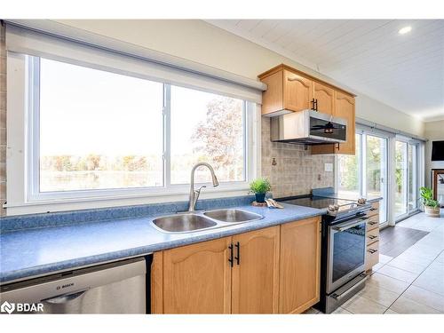 380 Corrievale Road, Port Severn, ON - Indoor Photo Showing Kitchen With Double Sink