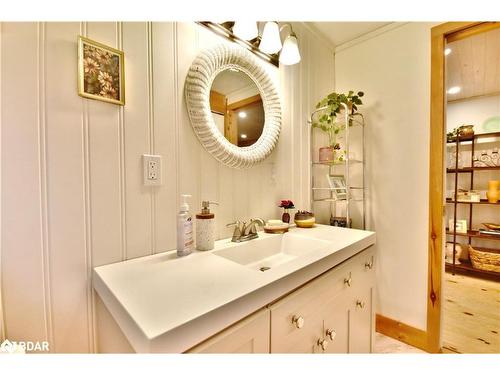 1001 Evergreen Cr Court, Gravenhurst, ON - Indoor Photo Showing Bathroom