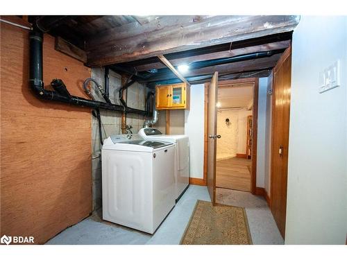 1001 Evergreen Cr Court, Gravenhurst, ON - Indoor Photo Showing Laundry Room