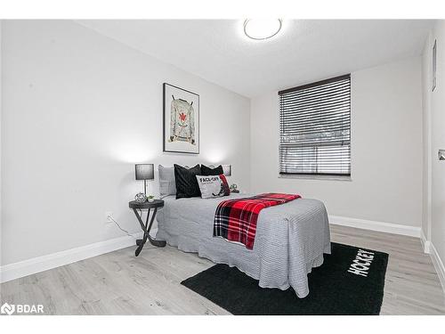 314-10 Edgecliff Golfway, North York, ON - Indoor Photo Showing Bedroom