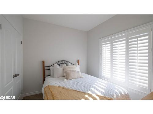 1012 Cook Drive, Midland, ON - Indoor Photo Showing Bedroom