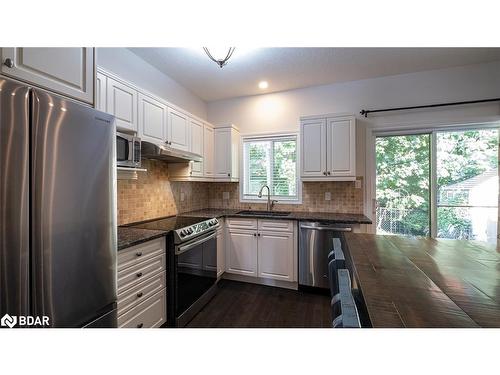 1012 Cook Drive, Midland, ON - Indoor Photo Showing Kitchen With Stainless Steel Kitchen