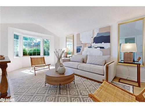 30 Ambler Bay, Barrie, ON - Indoor Photo Showing Living Room