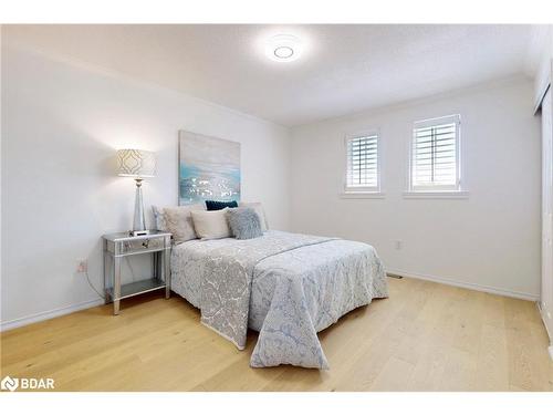 30 Ambler Bay, Barrie, ON - Indoor Photo Showing Bedroom