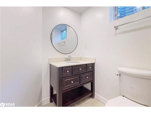 30 Ambler Bay, Barrie, ON - Indoor Photo Showing Bathroom