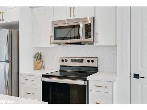 21 Fairlane Avenue, Barrie, ON - Indoor Photo Showing Kitchen With Stainless Steel Kitchen