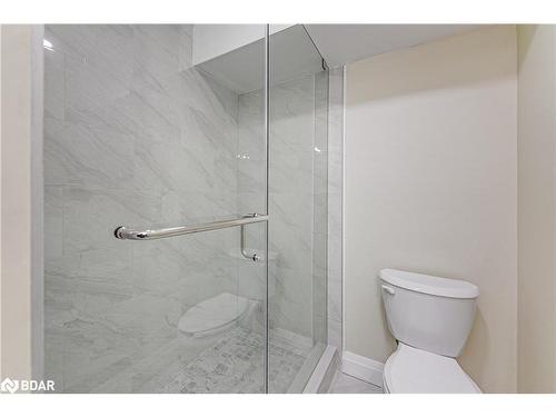 2-98 Peel Street, Barrie, ON - Indoor Photo Showing Bathroom