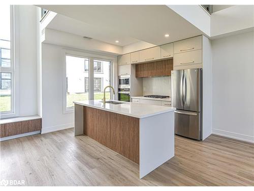 3781 Sunbank Crescent, Severn, ON - Indoor Photo Showing Kitchen With Stainless Steel Kitchen With Upgraded Kitchen