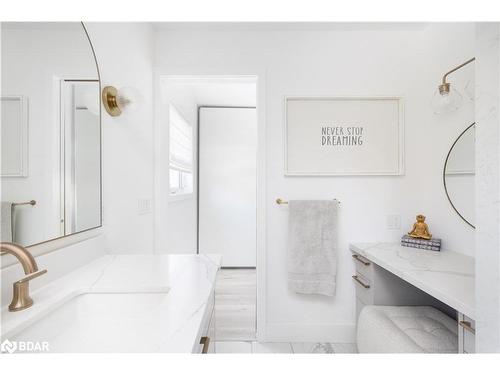 363 Macisaac Drive, Orillia, ON - Indoor Photo Showing Bathroom