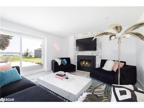 363 Macisaac Drive, Orillia, ON - Indoor Photo Showing Living Room With Fireplace