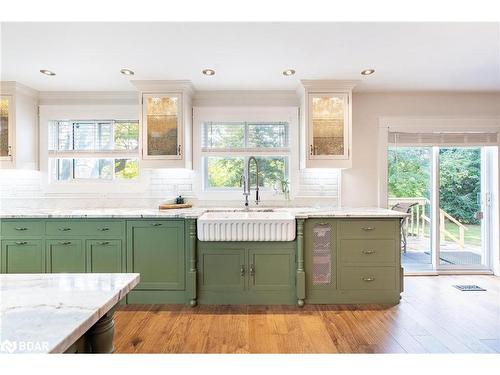 47 Woodland Drive, Wasaga Beach, ON - Indoor Photo Showing Dining Room