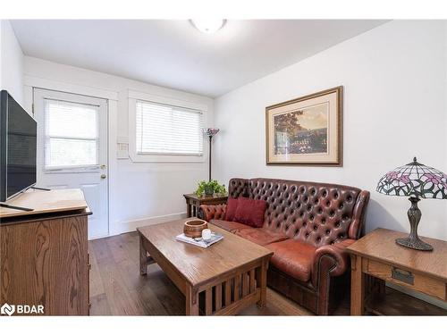 47 Woodland Drive, Wasaga Beach, ON - Indoor Photo Showing Living Room