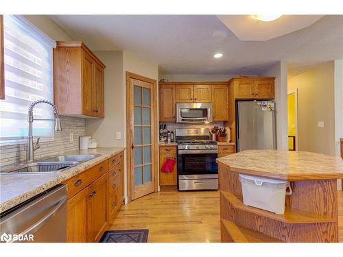 44 Geddes Street W, Clifford, ON - Indoor Photo Showing Kitchen With Double Sink