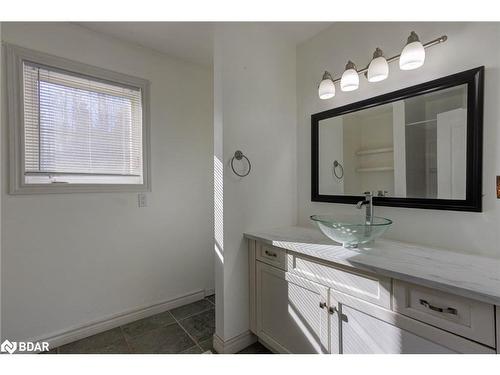 44 Geddes Street W, Clifford, ON - Indoor Photo Showing Bathroom