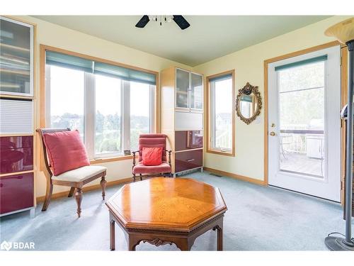 2 St James Place, Wasaga Beach, ON - Indoor Photo Showing Living Room