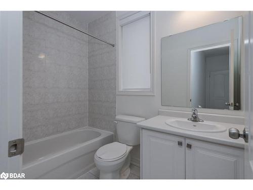 23 Mcisaac Drive, Springwater, ON - Indoor Photo Showing Bathroom